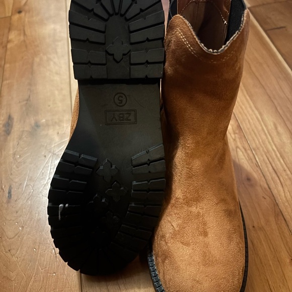 Women’s  Brown Suede Ankle Boots - Picture 2 of 4